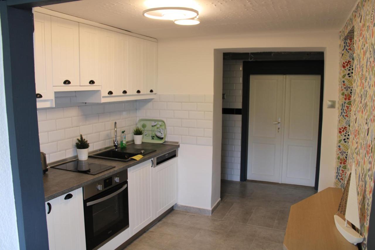 Panorama Apartmanhaz Badacsonytomaj Exterior foto